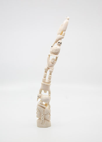 Totem by Guyasee Veevee vendu pour $1,000