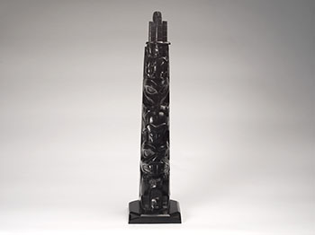 Haida Totem by Rufus Moody vendu pour $10,000