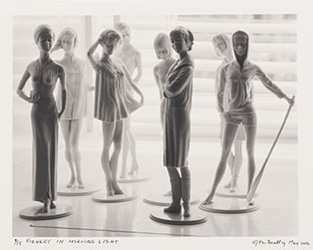 Figures in Morning Light by John Massey vendu pour $625