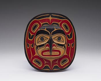Hawk Frontlet by Beau Dick vendu pour $20,000
