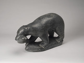 Bear with Catch (#0733) by Tumasi Uqaitu Qinuajua vendu pour $1,125