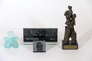 Four Sculptures by Various Artists vendu pour $344