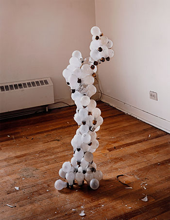 Cluster of Bulbs by James Nizam vendu pour $1,063
