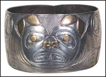 Early Northwest Coast Carved Silver Bracelet with Copper Overlay par Unidentified Haida Artist