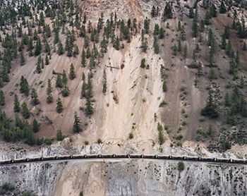 Railcuts #1, C.N. Track, Skihist Provincial Park, British Columbia, Canada par Edward Burtynsky