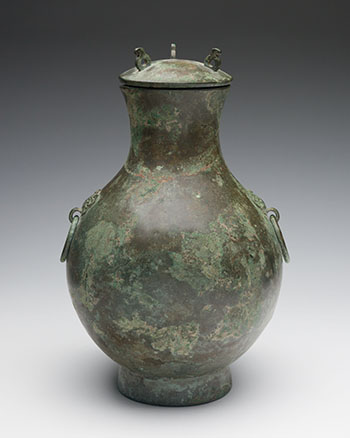 A Chinese Bronze Vase and Cover, Hu
Han Dynasty (206 BC – 220 AD) par  Chinese Art