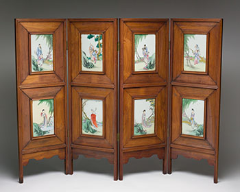 A Chinese Four Panel Rosewood and Famille Rose Porcelain Inlay Table Screen, Republican Period, Circa 1920's par  Chinese Art