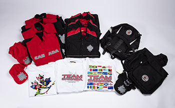 2002 Team Canada Manchester Commonwealth Games Clothing and Accessories (27 items) par Hudson's Bay Company 