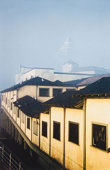 CPR Pier and Marine Building par Fred Herzog