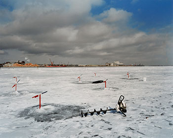 Pêche sur la glace, Longueuil, 2007 par Bertrand Carrière