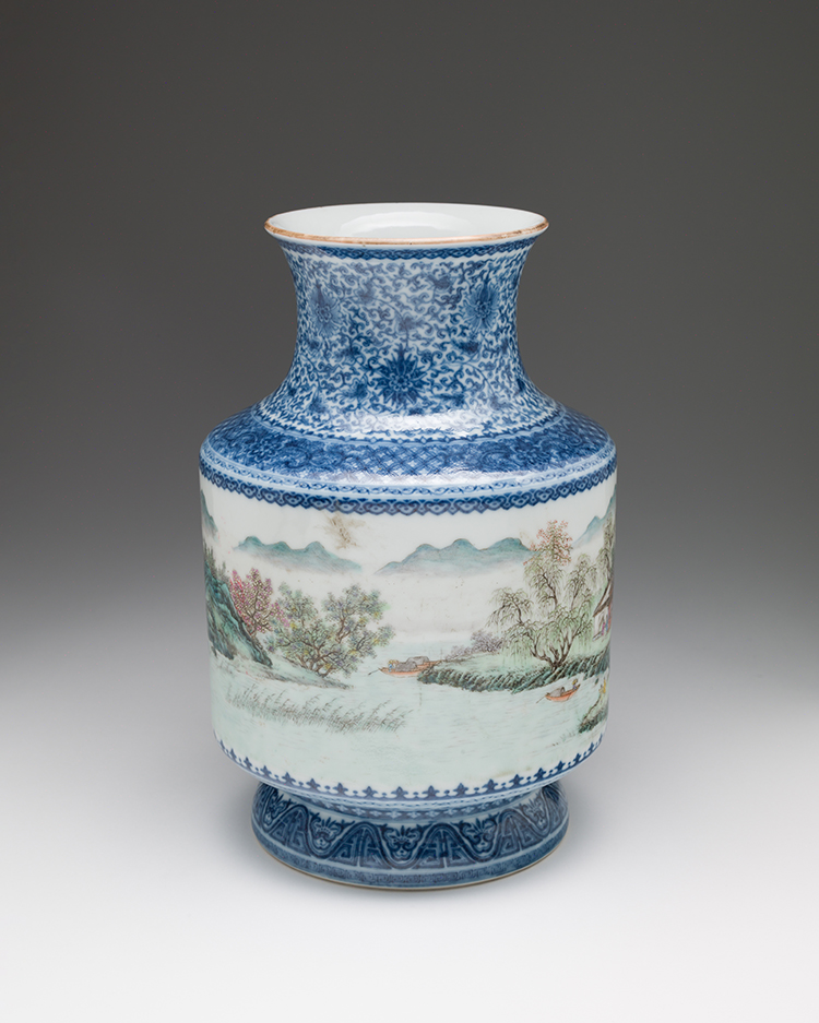 A Chinese Blue, White and Famille Rose 'Landscape' Lantern Vase, Qianlong Mark, Republican Period (1911-1949) par  Chinese Art