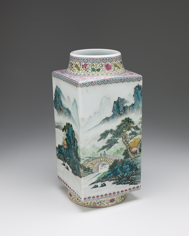 A Chinese Famille Rose 'Landscape' Vase, Qianlong Mark, Republican Period (1911-1949) par  Chinese Art