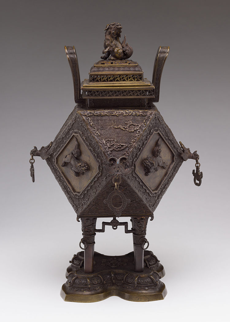 Large Japanese Bronze Censer and Cover, Meiji Period, Early 20th Century par  Japanese Art