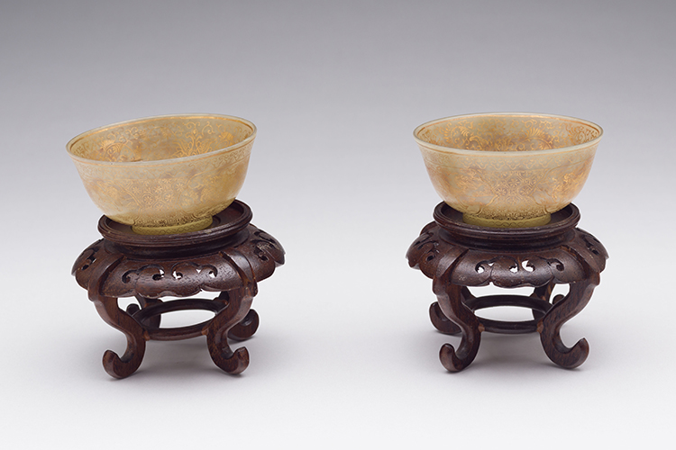 Pair of Chinese Gilt Painted Celadon Jade ‘Mythical Beast’ Bowls, Qianlong Mark and Probably of the Period (1736 - 1795) by  Chinese Art