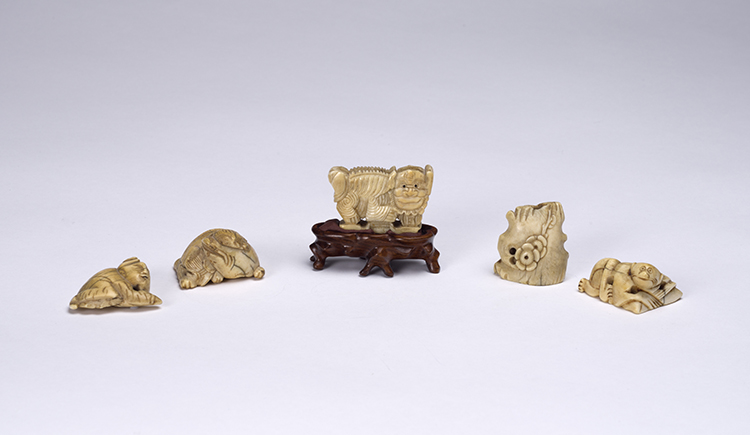 A Group of Five Chinese Ivory Toggles, 19th/20th Century par  Chinese Art