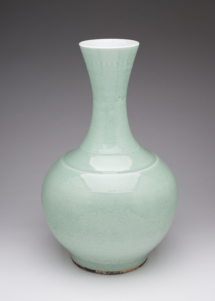 A Large Chinese Celadon Glazed 'Lotus' Vase, Qianlong Mark, 19th Century par  Chinese Art