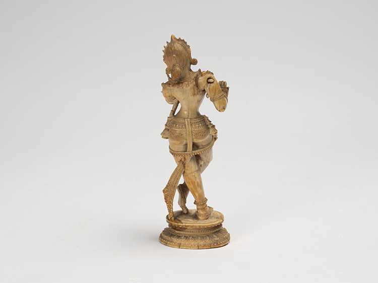 An Indian Ivory Carved Figure of Krishna, Late 19th Century par Indian Art