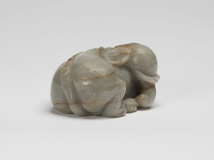 A Chinese Greyish Celadon Jade Carved Recumbent Elephant, Qing Dynasty par  Chinese Art