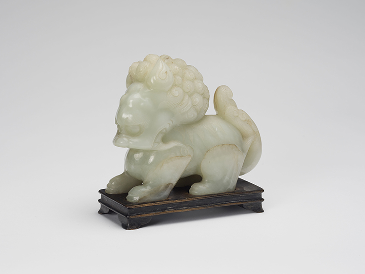 A Large Chinese Pale Celadon Jade Carved Fu-Lion, 17th Century par  Chinese Art