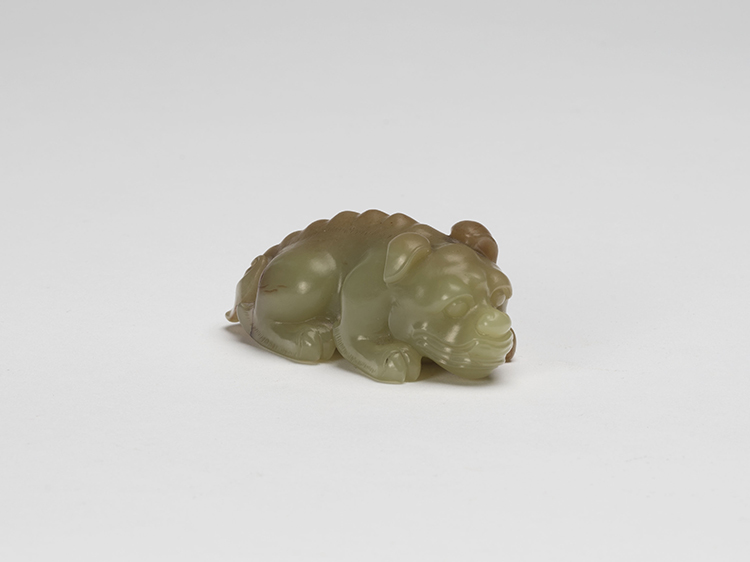 A Chinese Yellow Jade Figure of a Dog, 18th/19th Century par  Chinese Art