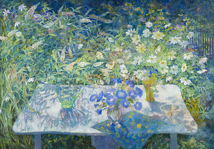 White Cosmos, White Table II par Carol Stewart