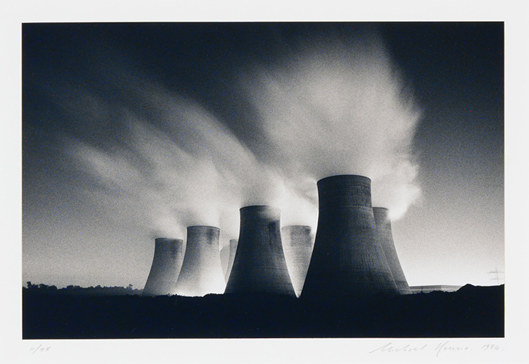 Ratcliffe Power Station, Study 19, Nottinghamshire, England par Michael Kenna