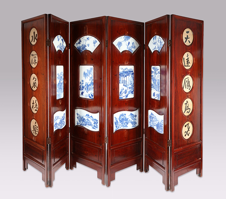 Six-Panel Chinese Blue and White Porcelain and Calligraphy Folding Screen, Late Qing Dynasty par  Chinese Art