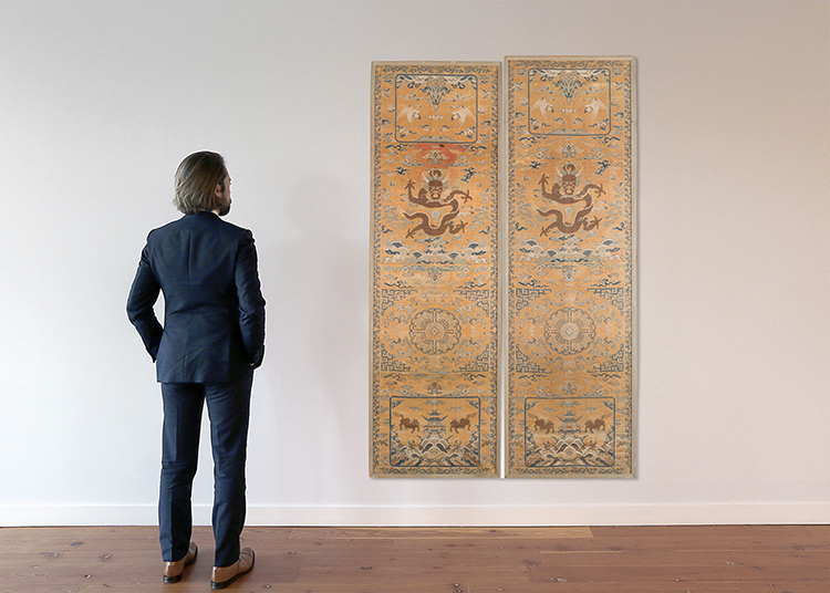 Pair of Chinese Yellow Silk Ground Dragon Panels, 18th to 9th Century par  Chinese Art