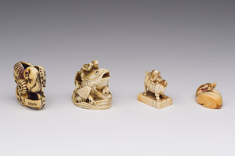 Four Japanese Ivory Netsuke, 19th to 20th Century par  Japanese Art