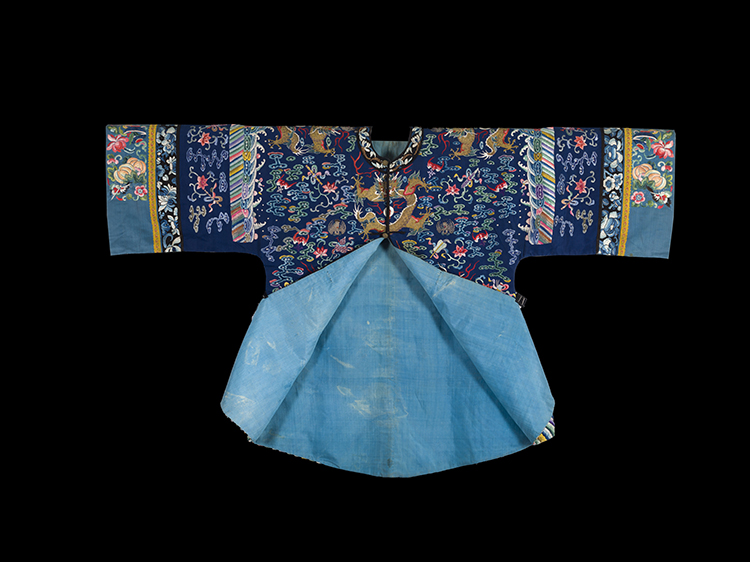 An Unusual Chinese Blue-Ground Silk Embroidered Child's Jacket, 19th Century par  Chinese Art