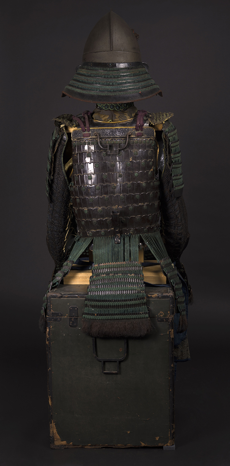 A Japanese Black Lacquer and Green Lace Samurai Armor, Edo Period 17th to 18th Century par  Japanese Art
