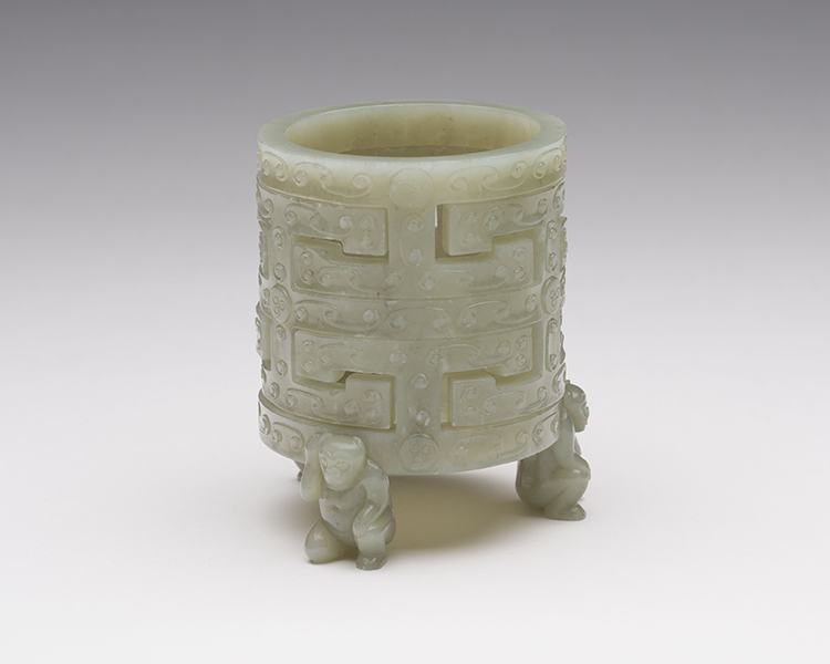 An Unusual Chinese Pale Celadon Reticulated Footed Cup, 19th to 20th Century par  Chinese Art