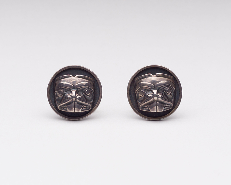 Beaver Cufflinks by William Ronald (Bill) Reid