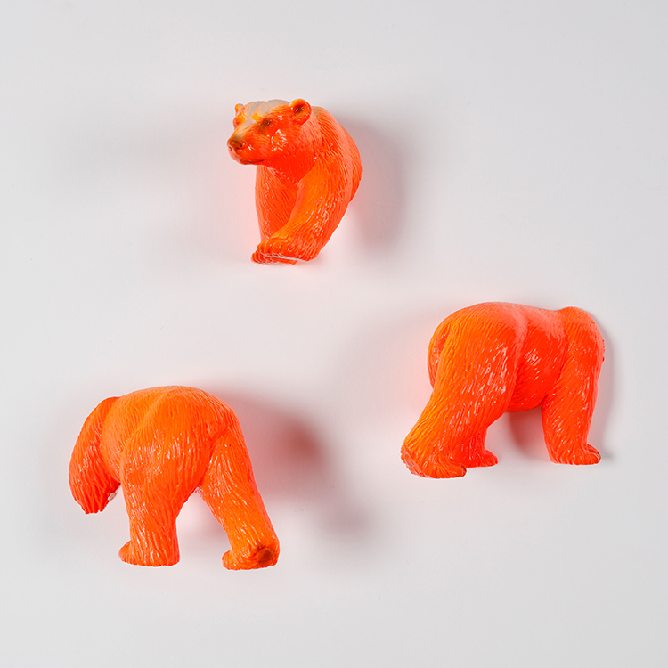 Heads or Tails (Wall Bears - Orange) par Dean Drever