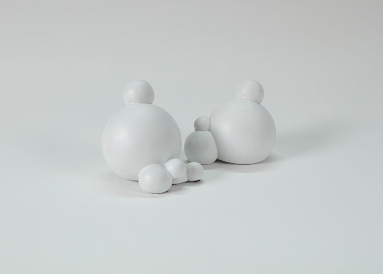 Snowballs (pair) par Holly Ward