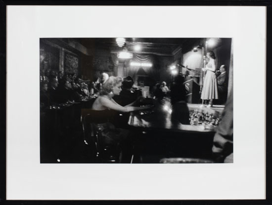 At the Bar, Bourbon St., New Orleans par George S. Zimbel